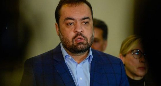 PF deflagra nova operação contra Cláudio Castro e investiga R$ 1 bilhão do Rioprevidência no Banco Master