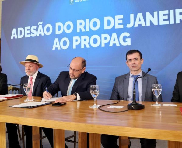 FOLHA DO ACO