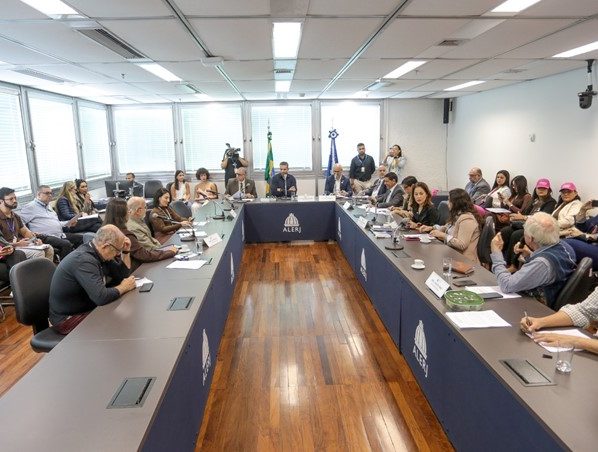 FOLHA DO ACO