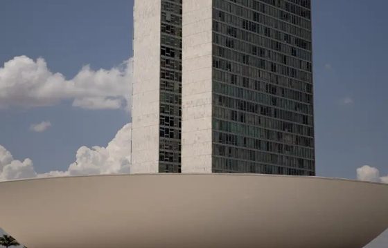 Hugo Motta cria comissão para analisar PEC que reduz a maioridade penal